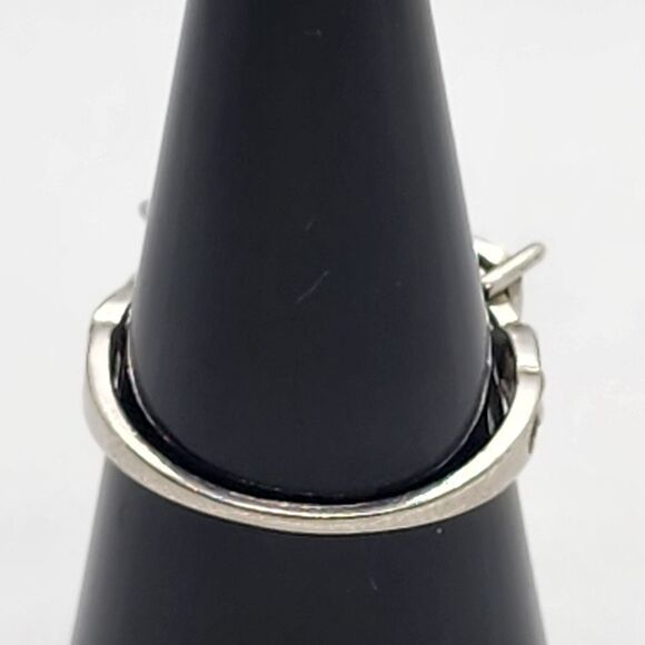 Sterling Silver, Peridot, & Clear Cubic Zirconia Ring (8.5) - Picture 5 of 6